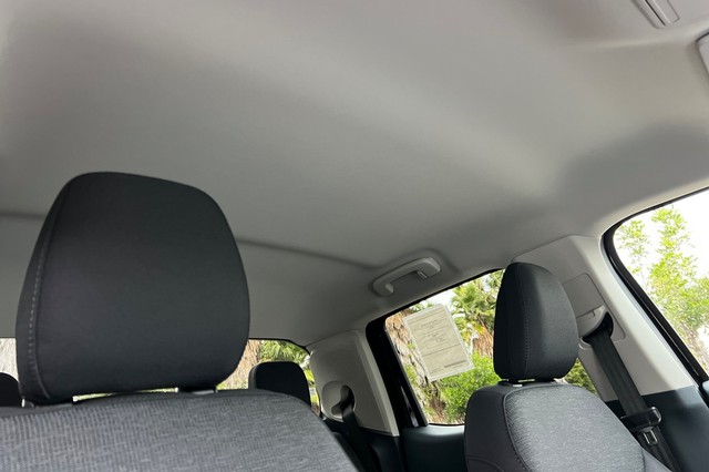 Ford Maverick Vehicle Full-screen Gallery Image 16