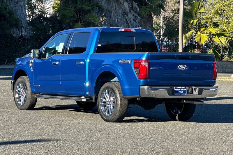 Ford F-150 Vehicle Full-screen Gallery Image 05