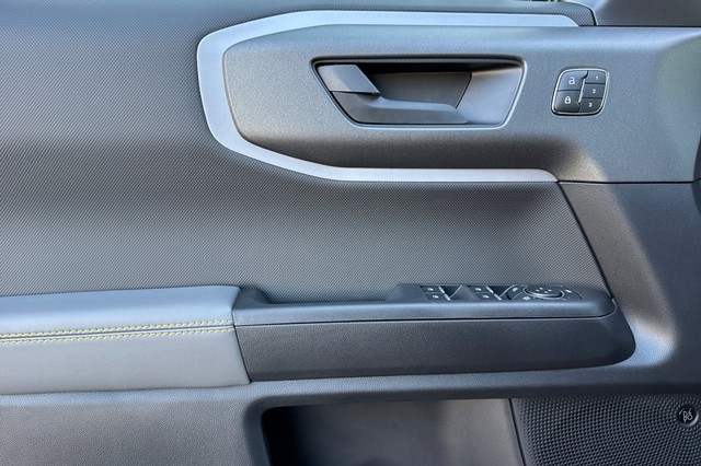 Ford Bronco Sport Vehicle Full-screen Gallery Image 10