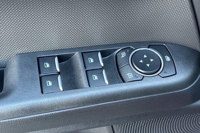 Ford Bronco Sport Vehicle Full-screen Gallery Image 11