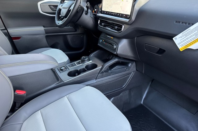 Ford Bronco Sport Vehicle Full-screen Gallery Image 17