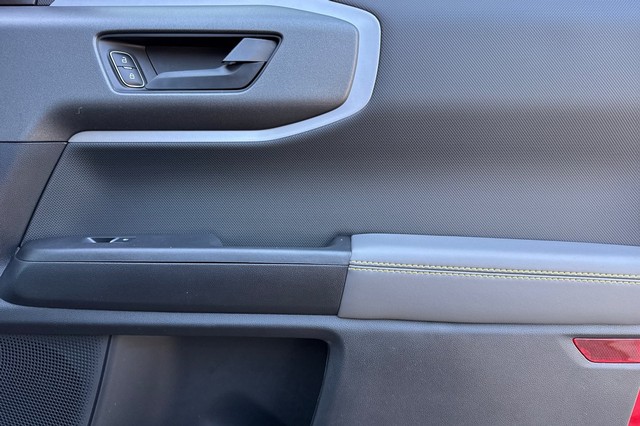 Ford Bronco Sport Vehicle Full-screen Gallery Image 19