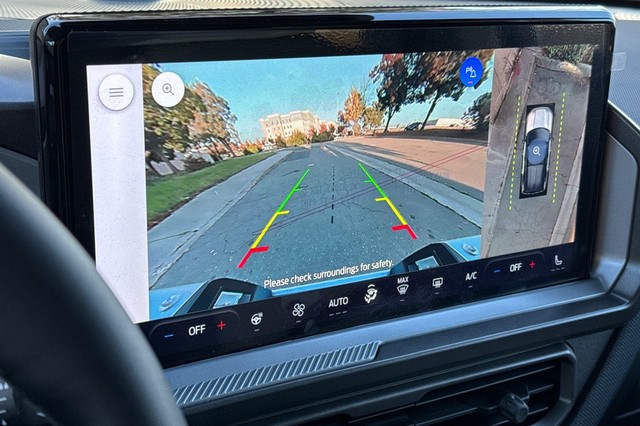 Ford Bronco Sport Vehicle Full-screen Gallery Image 22