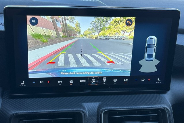 Ford Mustang Vehicle Full-screen Gallery Image 19