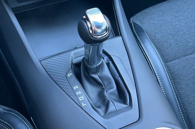 Ford Mustang Vehicle Full-screen Gallery Image 21