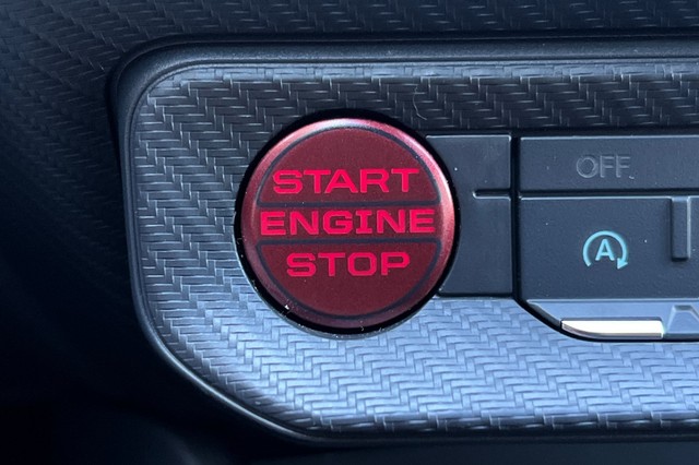 Ford Mustang Vehicle Full-screen Gallery Image 22