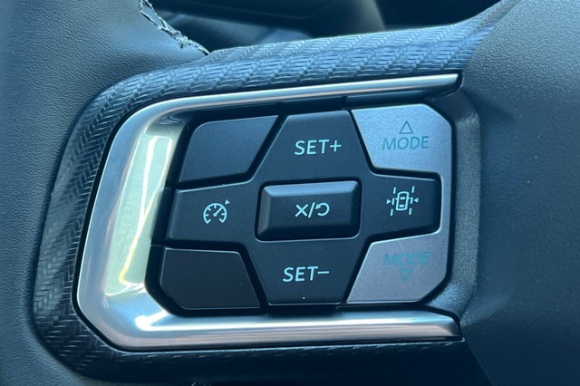 Ford Mustang Vehicle Full-screen Gallery Image 24