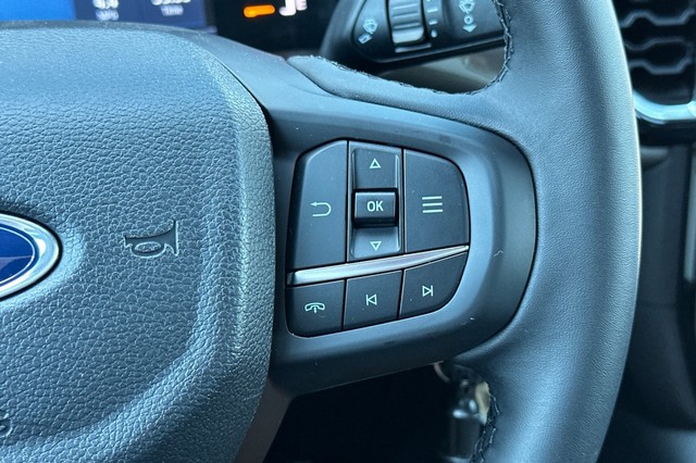 Ford Ranger Vehicle Full-screen Gallery Image 26