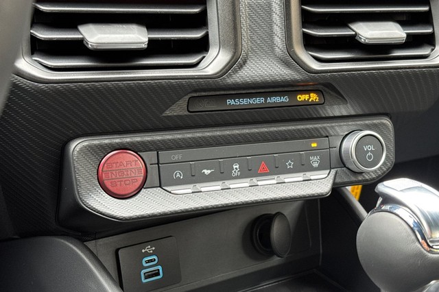 Ford Mustang Vehicle Full-screen Gallery Image 21