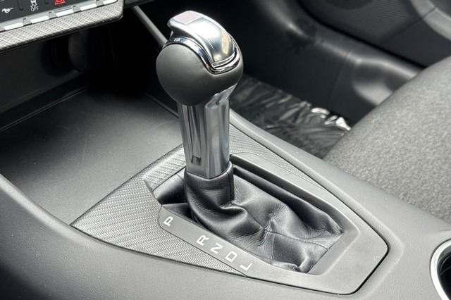 Ford Mustang Vehicle Full-screen Gallery Image 22