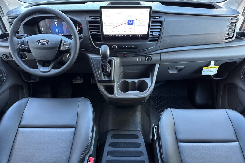 Ford Transit-150 Vehicle Full-screen Gallery Image 13