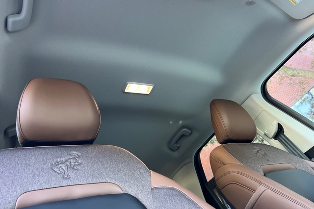 Ford Bronco Sport Vehicle Full-screen Gallery Image 18