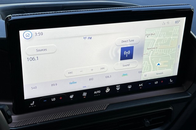 Ford Bronco Sport Vehicle Full-screen Gallery Image 21