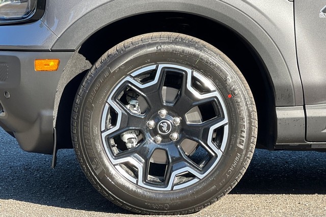 Ford Bronco Sport Vehicle Full-screen Gallery Image 32