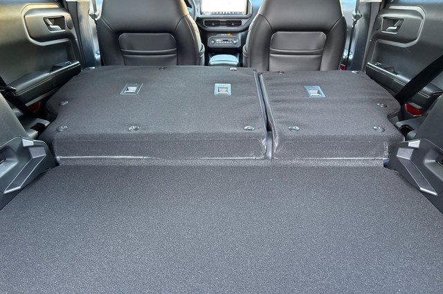 Ford Bronco Sport Vehicle Full-screen Gallery Image 16