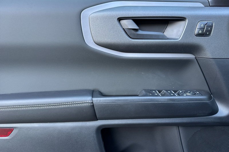 Ford Bronco Sport Vehicle Full-screen Gallery Image 10