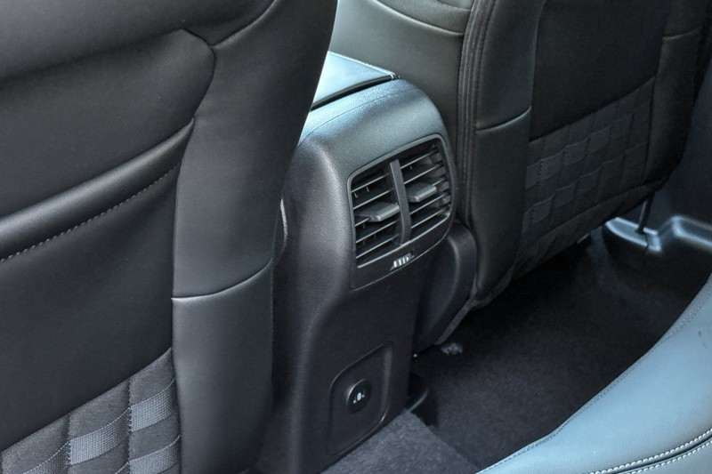 Ford Bronco Sport Vehicle Full-screen Gallery Image 13