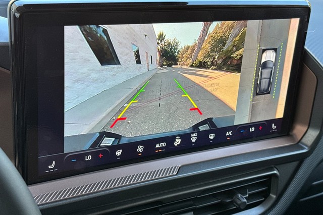 Ford Bronco Sport Vehicle Full-screen Gallery Image 22