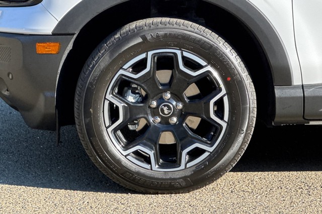 Ford Bronco Sport Vehicle Full-screen Gallery Image 31