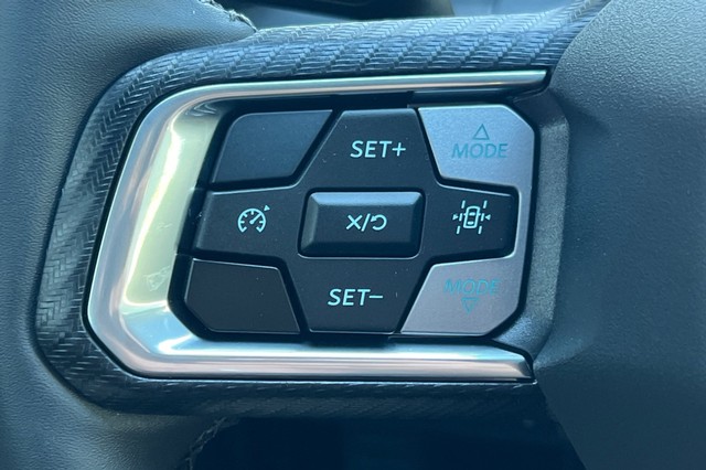 Ford Mustang Vehicle Full-screen Gallery Image 24