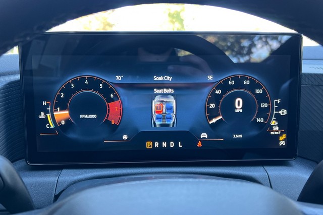 Ford Mustang Vehicle Full-screen Gallery Image 26