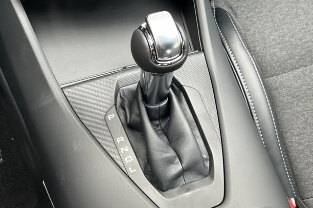 Ford Mustang Vehicle Full-screen Gallery Image 21