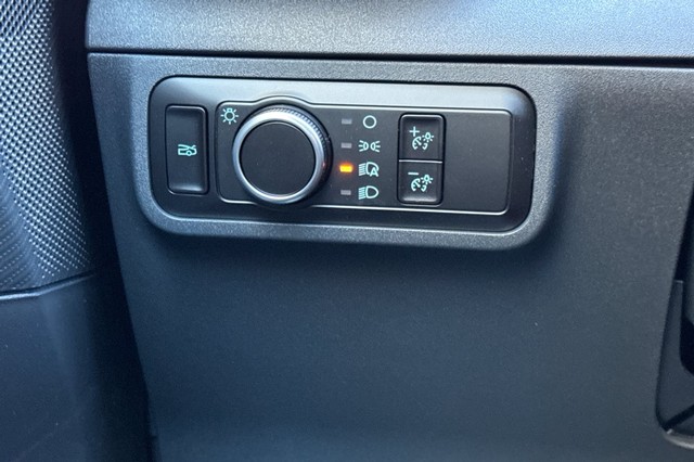 Ford Mustang Vehicle Full-screen Gallery Image 28