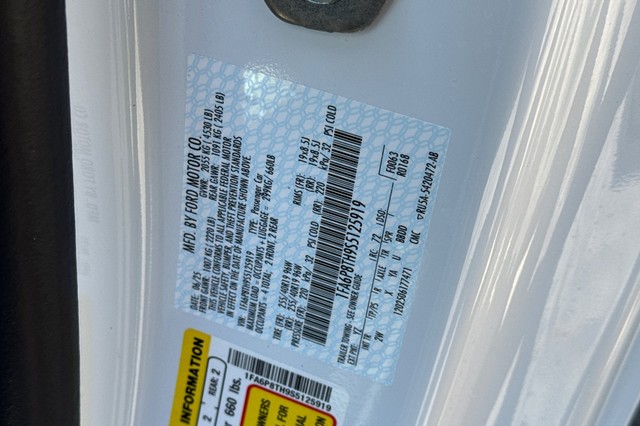 Ford Mustang Vehicle Full-screen Gallery Image 30