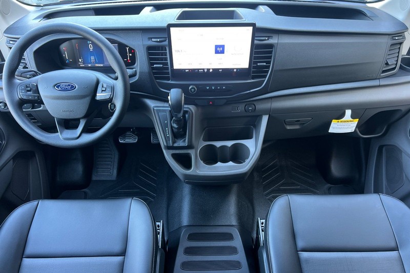 Ford Transit-150 Vehicle Full-screen Gallery Image 12