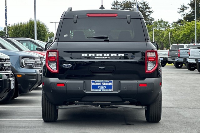 Ford Bronco Sport Vehicle Full-screen Gallery Image 04