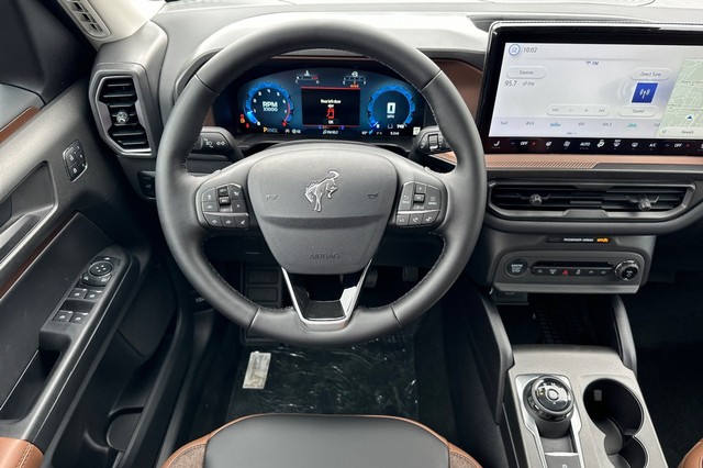 Ford Bronco Sport Vehicle Full-screen Gallery Image 15