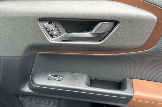 Ford Bronco Sport Vehicle Full-screen Gallery Image 19