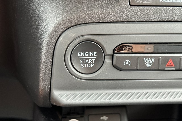 Ford Bronco Sport Vehicle Full-screen Gallery Image 26