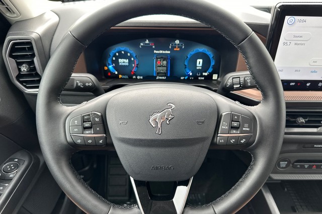 Ford Bronco Sport Vehicle Full-screen Gallery Image 27