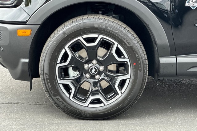 Ford Bronco Sport Vehicle Full-screen Gallery Image 32