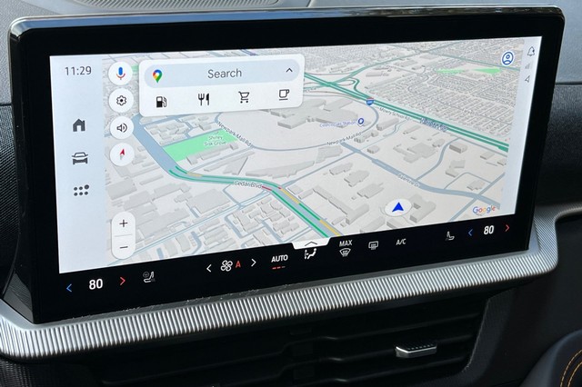 Ford Explorer Vehicle Full-screen Gallery Image 22