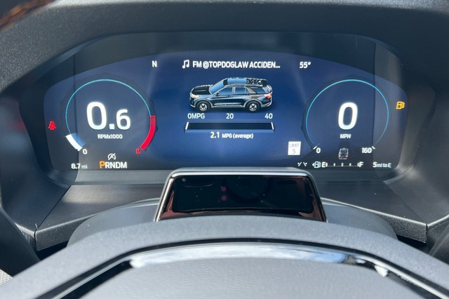 Ford Explorer Vehicle Full-screen Gallery Image 30