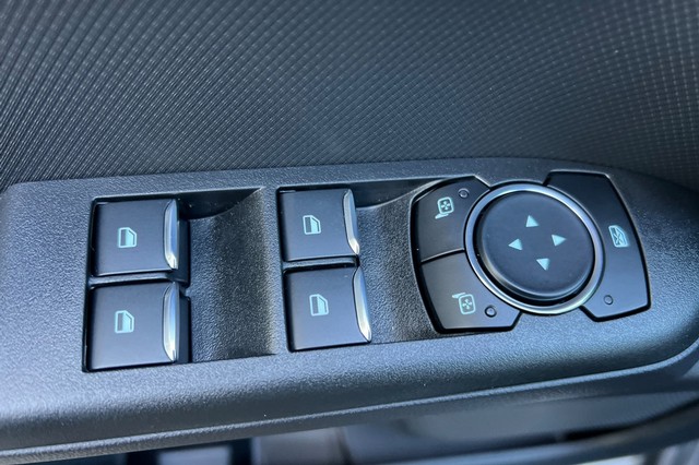 Ford Bronco Sport Vehicle Full-screen Gallery Image 10