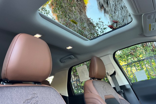 Ford Bronco Sport Vehicle Full-screen Gallery Image 18