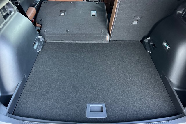 Ford Bronco Sport Vehicle Full-screen Gallery Image 16