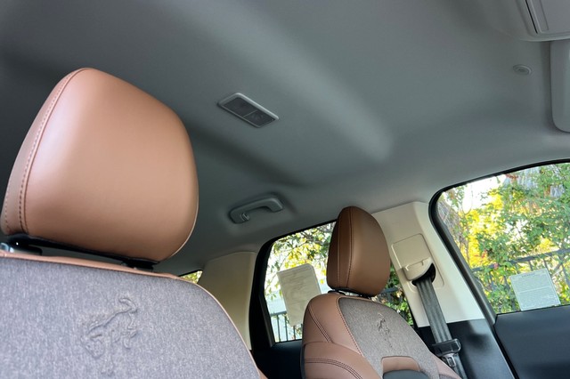 Ford Bronco Sport Vehicle Full-screen Gallery Image 18