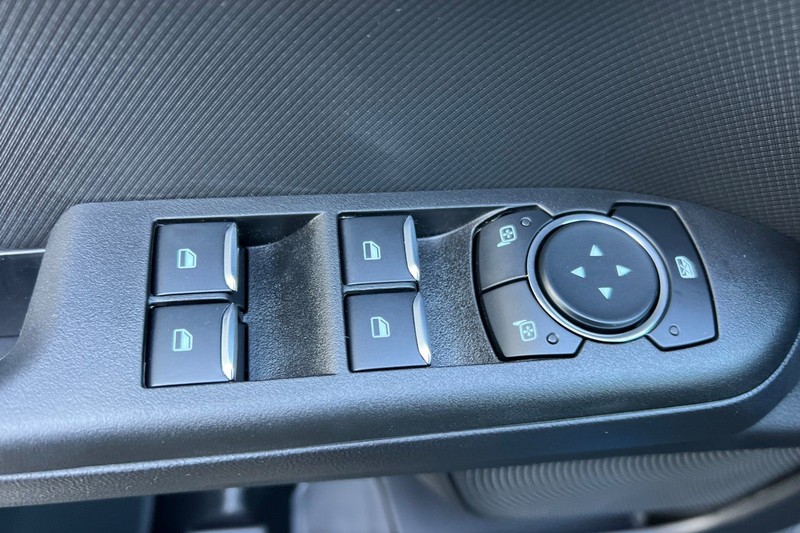 Ford Bronco Sport Vehicle Full-screen Gallery Image 10