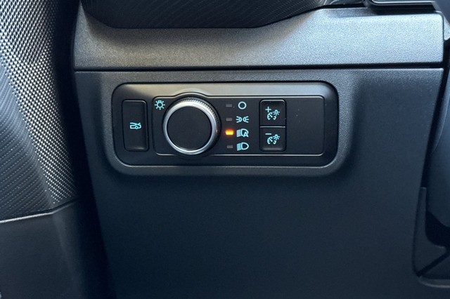 Ford Mustang Vehicle Full-screen Gallery Image 28