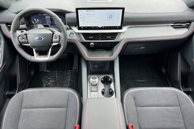 Ford Explorer Vehicle Full-screen Gallery Image 13