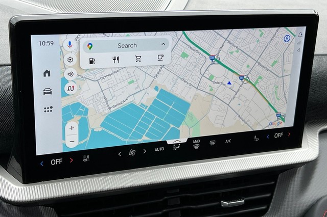 Ford Explorer Vehicle Full-screen Gallery Image 22