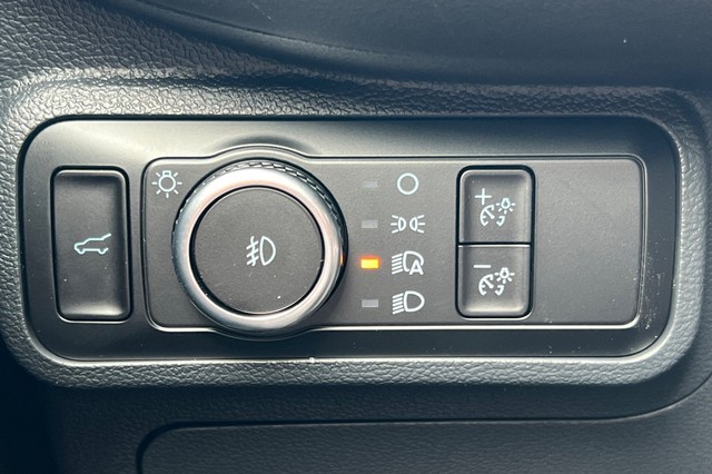 Ford Explorer Vehicle Full-screen Gallery Image 31