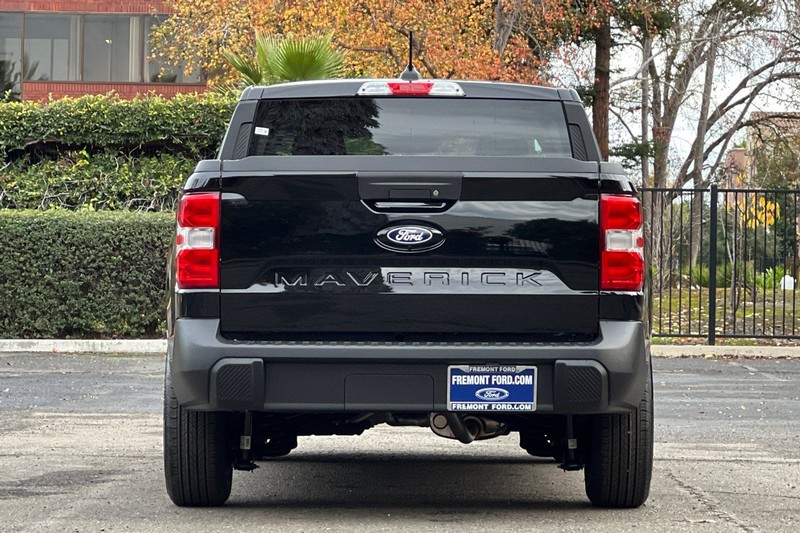 Ford Maverick Vehicle Full-screen Gallery Image 04