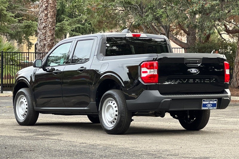 Ford Maverick Vehicle Full-screen Gallery Image 05