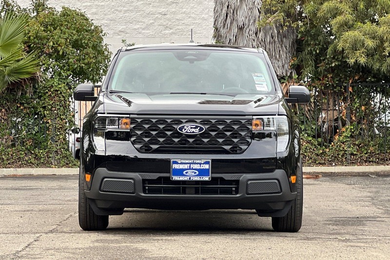 Ford Maverick Vehicle Full-screen Gallery Image 08