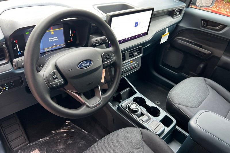 Ford Maverick Vehicle Full-screen Gallery Image 09